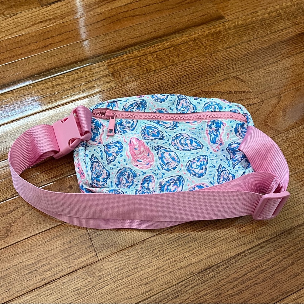 Simply Southern Belt Bag - Oyster Print in pink/blue, NWT - Picture 3 of 8